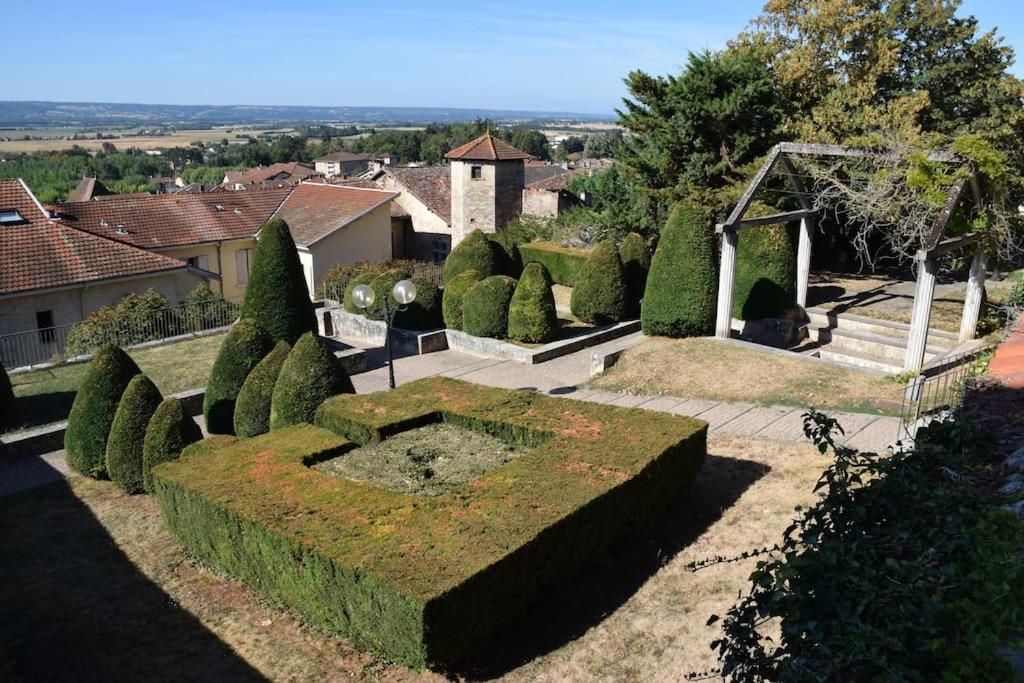 Gite Des Remparts Reservation Par Telephone Laissez Vos Coordonnees La Cote-Saint-Andre Экстерьер фото
